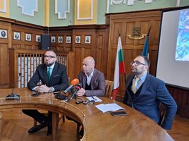 Кметът на Пловдив Костадин Димитров и заместниците му Владимир Темелеков и Пламен Панов