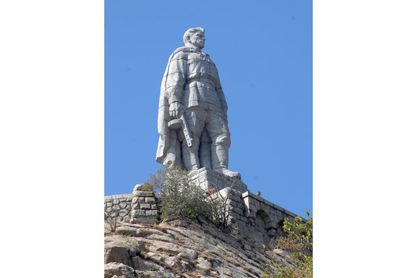 Паметникът Альоша в Пловдив
