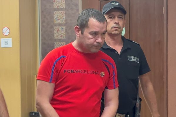 Стоил Терзиев в Пловдивския окръжен съд.