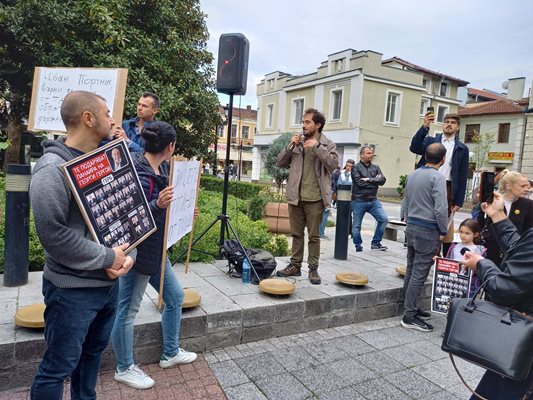 Протестиращите  ще продължат борбата.