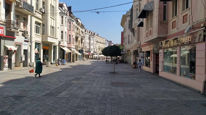 Жега ни очаква и днес, температури до 39° в Пловдив