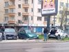 Кола помете ограда в София