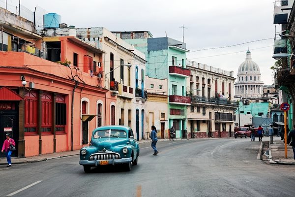 Под натиска на US санкциите Куба трудно покрива дълговете си