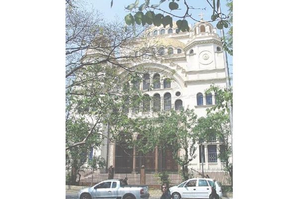 Българите в Сао Паулу посещават сирийската православна църква в града.