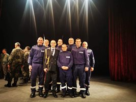Президентът на Р България Румен Радев награди пожарникарите от Монтана, участвали в спасителните акции в Турция