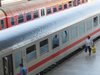 Два влака на косъм от сблъсък на гарата в първомайското село Караджалово