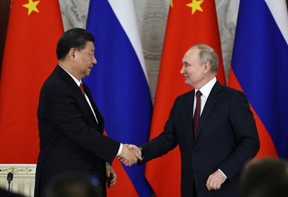 Президентите на Китай и Русия - Си Дзинпин и Владимир Путин СНИМКА: РОЙТЕРС