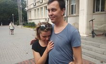 Алексей, който подпали паспорта си, няма да бъде екстрадиран в Русия. Съдът: Там не спазват върховенството на закона (Обзор)