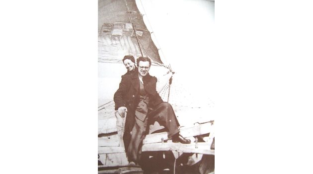 Борис Христов и Пенка Касабова на остров Тасос през 1942 г.