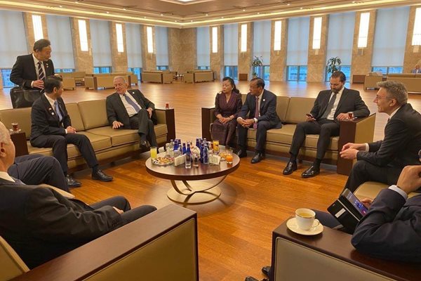 Мустафа Карадайъ проведе двустранни разговори с министри и политици от различни държави.
