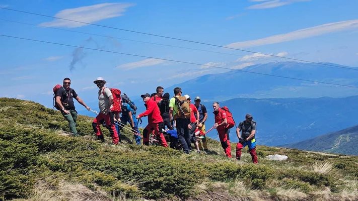 Планински спасители сбъднаха мечтата на 15-годишно дете да стигне до Седемте рилски езера