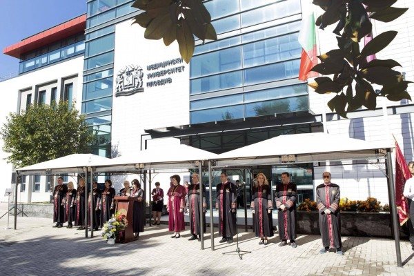 Студенти от 26 държави ще се обучават в Медицинския университет - Пловдив през новата учебна година