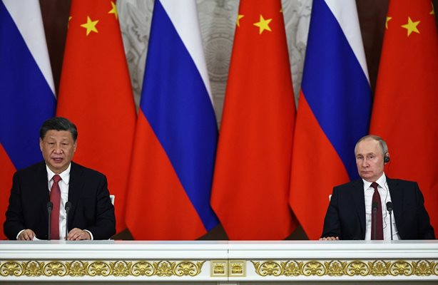 Владимир Путин и Си Дзинпин
СНИМКА: Ройтерс