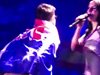 Мъж с австралийския флаг си оголи задника на сцената на Евровизия (Видео)