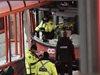 Двуетажен автобус се вряза в спирка в Отава, трима загинаха, 23-ма са ранени (Видео)