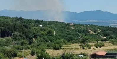 Аварирали спирачки на пътнически влак са предизвикали пожара край с. Михайлово