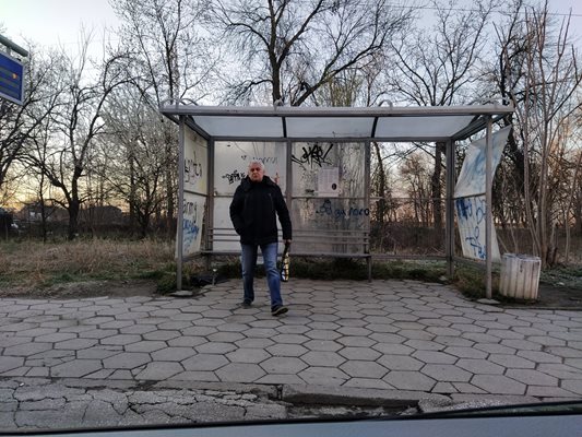 В 7,00 часа един пътник има на спирката на ул. "Юндола".