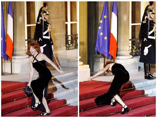 Френската поп звезда Милен Фармер се спъна и падна по стъпалата на влизане в Елисейския дворец, където бе поканена на официалния прием за гостуването на руския президент Дмитрий Медведев и съпругата му. 
СНИМКИ: РОЙТЕРС