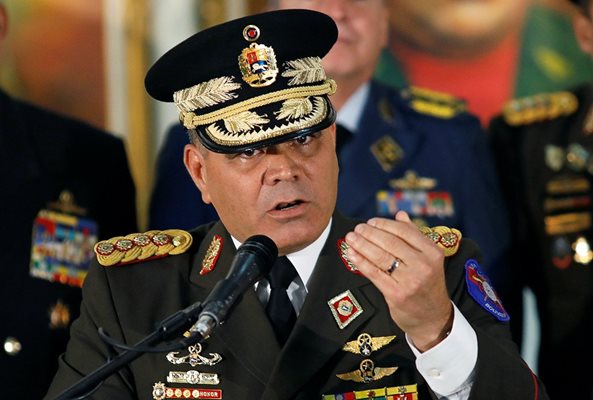 Венецуелският министър на отбраната Владимир Падрино съзря държавен преврат. Снимка РОЙТЕРС