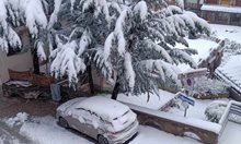 Половин метър сняг във високите части на Италия, обмислят да отворят отново ски пистите (Снимки, видео)