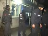 Арестуваха бежанци от център в Германия при полицейска акция (Видео)