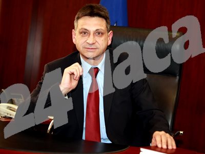 Ген. Драгомир Димитров в кабинета си на директор на Държавна агенция “Разузнаване" СНИМКА: “24 ЧАСА”