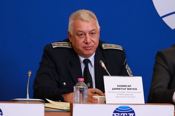 Комисар Димитър Мичев посочи, че и жертвите, и ранените намаляват.