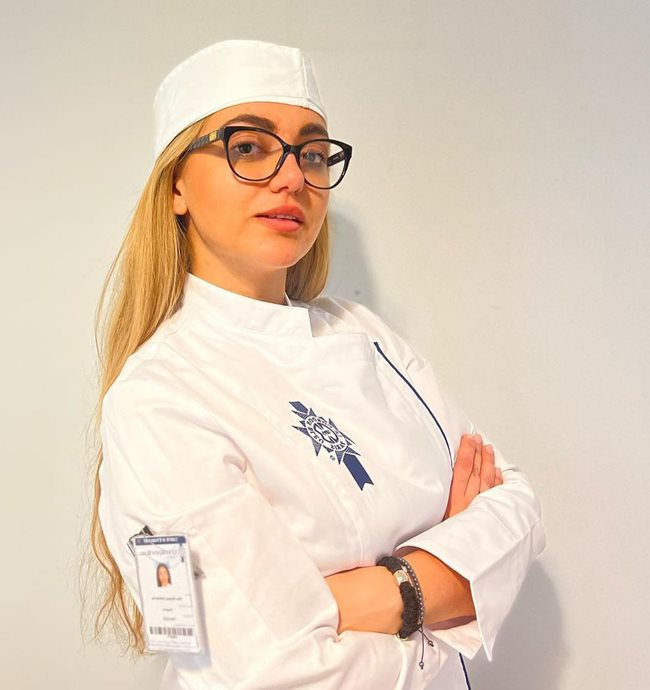 Кокинова е част от престижно кулинарно училище във Франция