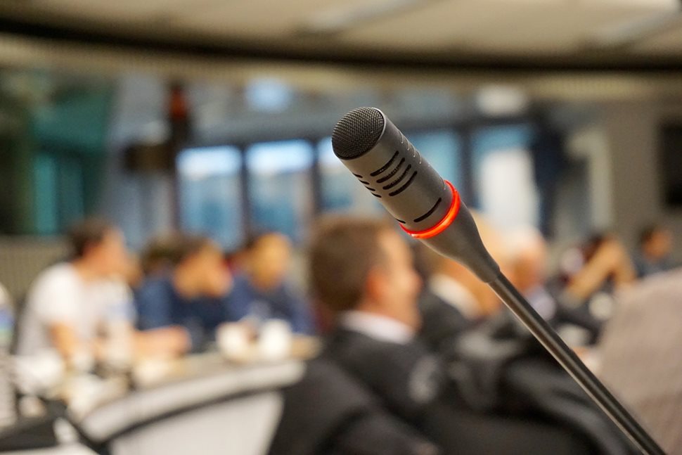 ЕП организира дискусия „Злоупотреби със съдебни дела срещу журналисти и активисти: Европейският отговор“