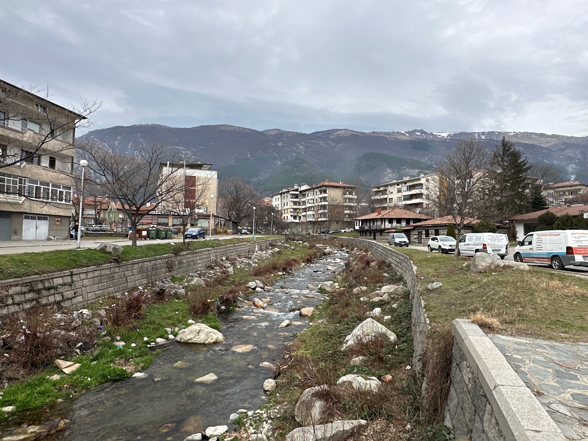 Гледките на 4-те сезона: Балкана над река Стара в Карлово