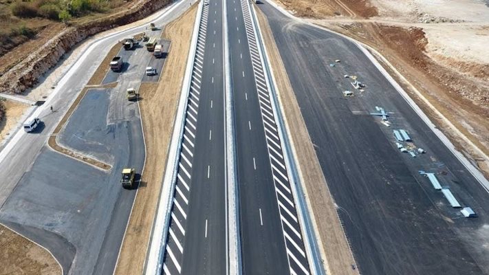 Една от последните нови отсечки от магистрала “Хемус” - от Ябланица до Боаза, беше пусната в експлоатация в края на 2019 г. 