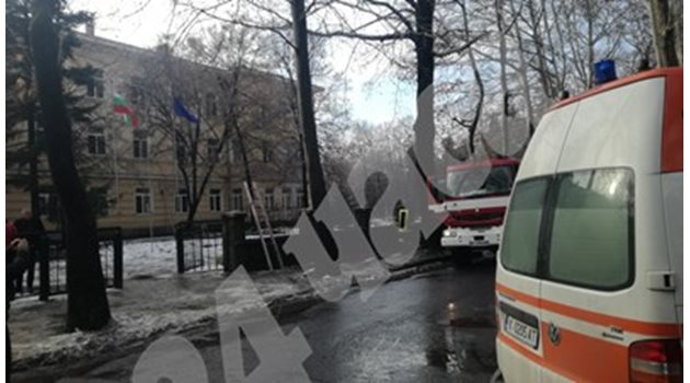 При инцидента в ПГ „Васил Левски” едно дете пострада, а две преподавателки бяха обгазени  СНИМКА: Ненко Станев