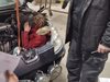 Мигрантка опита да влезе в Сърбия през Калотина-Градина, скрита при двигателя на кола (Снимки)