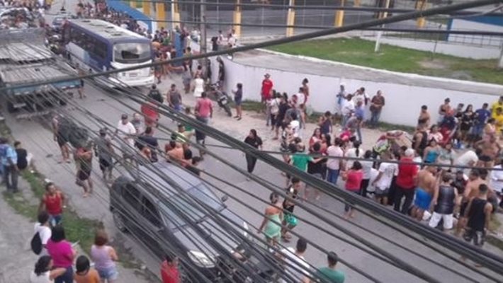 Автобус се вряза във великденска процесия в Бразилия, има загинали и ранени (Видео, снимки)