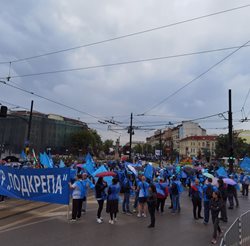 Протестът на Лъвов мост започна в 8 часа. СНИМКИ: Йордан Симеонов
