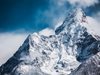 Спасиха френска алпинистка в Хималаите, партньорът й е обявен за загинал