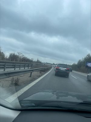 Тежко задръстване се образува на магистрала "Тракия"
Снимки: 24 часа