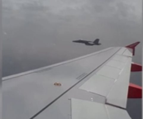 Военен изтребител съпроводи пътнически самолет след шега на тийнейджър за бомба
Кадър: Ройтерс