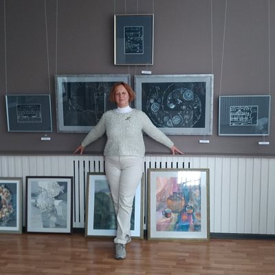 Олена Грицюк обича да рисува от малка.