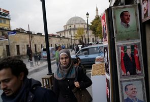 Турците се редят на опашки за билети от новогодишната лотария