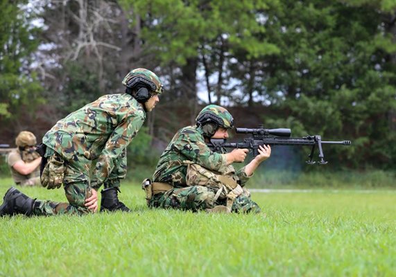 Военнослужещи от Служба „Военна полиция" спечелиха призовите места в турнир за снайперисти в САЩ Снимка: Пресцентър на министерство на отбраната