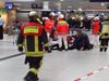 Полицията в Дюселдорф: Мъжът, сякъл пътници, е с психически проблеми (Видео)
