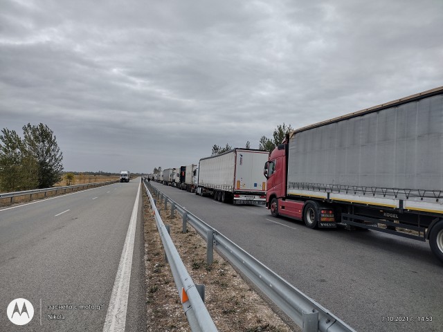 Интензивен трафик на граничните пунктове с Румъния и Сърбия