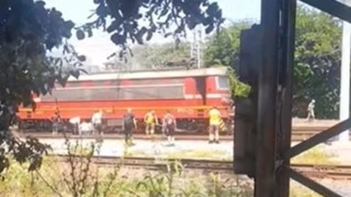 Инцидентът е станал на гара "Владимир Павлов" край Бургас КАДЪР: Фейсбук