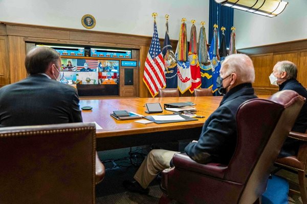 Джо Байдън провежда среща с екипа си за национална сигурност относно кризата Русия -Украйна в Кемп Дейвид, щата Мериленд.