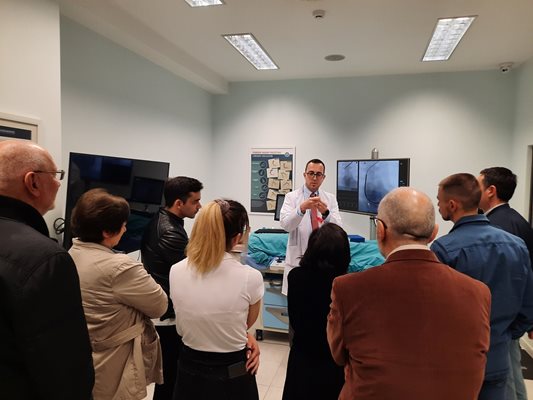 Д-р Красимир Джинсов води обучението на кардиолозите.


Снимка: МУ-Пловдив