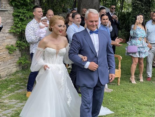 Репортерът Ивомира Пехливанова се омъжи във Варна Снимка: Facebook/Deyan Peychev