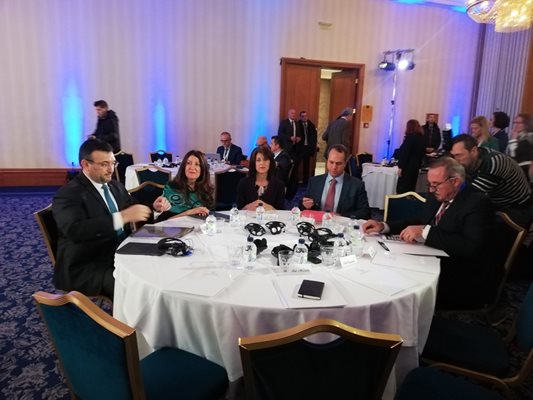 Министър Младен Маринов и Н.Пр. Херо Мустафа участват в Годишния форум за устойчивост на Западните Балкани.