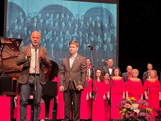 Кметът Костадин Димитров уважи благотворителния концерт на певческото дружество "Ангел Букорещлиев".