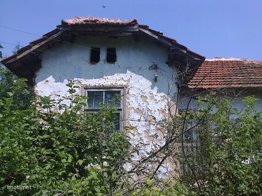 Ромите се регистрират в изоставени къщи